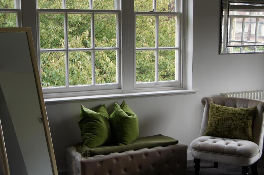 That Amazing Place Bed and Breakfast Harlow Esterno foto
